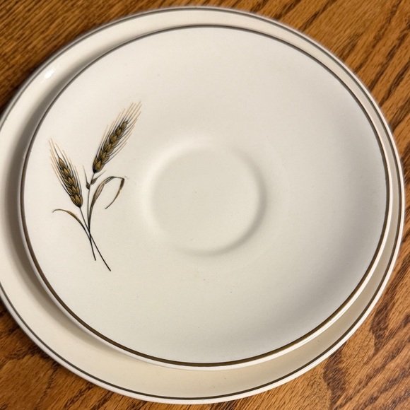Elegant Cream Wheat Motif Cup and Saucer Set - Picture 3 of 4